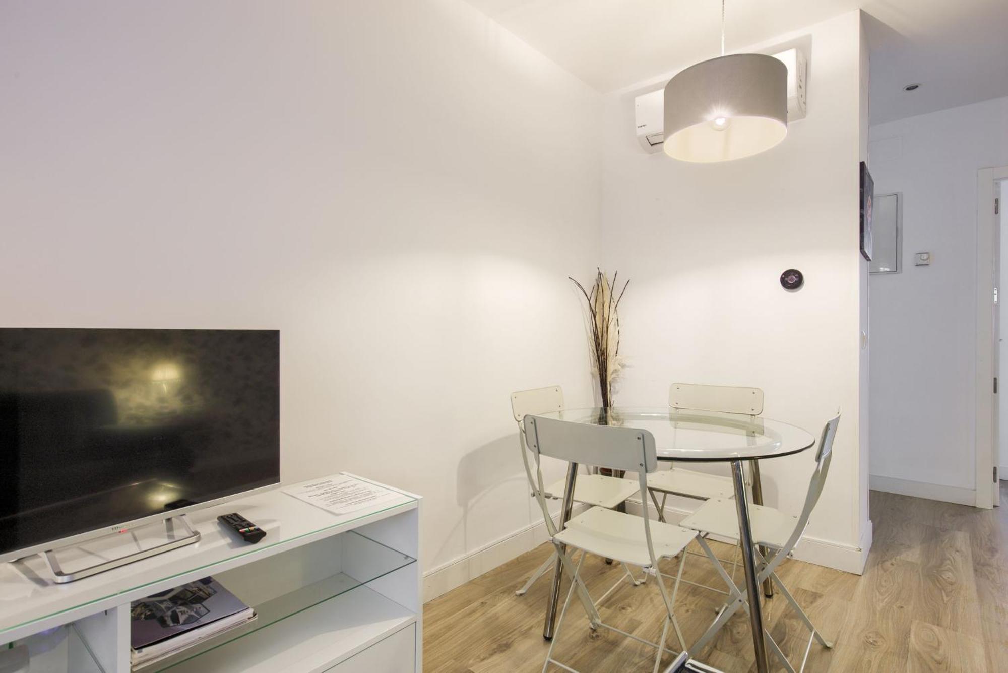Dobo Homes Francisco Santos Madrid Exterior foto